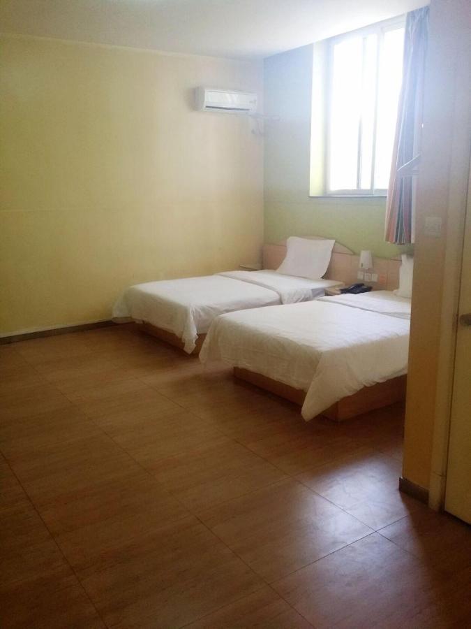 7Days Inn Beijing Railway Station Guangqu Gate Metro Station Bagian luar foto